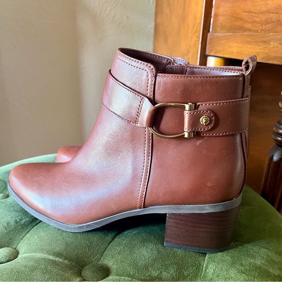 Anne Klein Brown Ankle Booties with Gold Accent Worn Once! Comfortable! - Picture 1 of 6